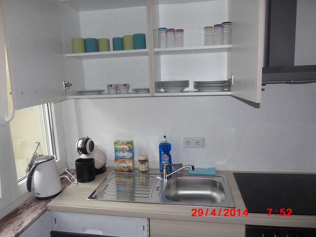 Frankfurt Airport & Fair Apartment Kelsterbach Pokoj fotografie
